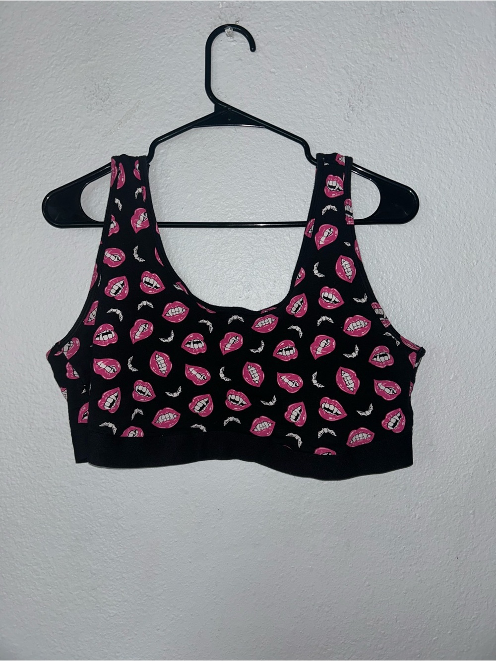 Torrid vampire bralette Black Pink Lip-Print Bralette